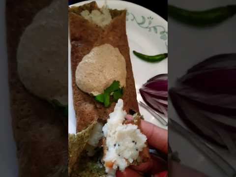 Eating GreenMoongdal Dosa😋 #eating #satisfying #shorts #ytshorts #viral #trending #sowmikitchen123