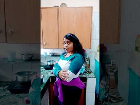 Kichen me mesti 🤣😎😎😎😎II Neeluraniji #dance #cooking #video #husbandwifecomedy #pleasesubscribe