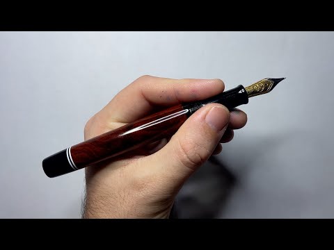 Roncari Pens Redwood and Ebonite Fountain Pen Review