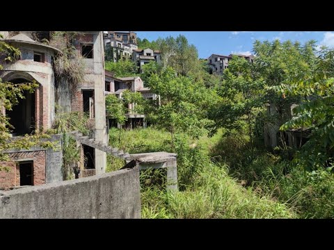 探访重庆南山废弃别墅群/Explore the Haunted Mansion in Nanshan.Chongqing. near the former residences of Du