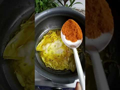 Cooker Chicken Biryani - 1 minute Recipe #shorts #youtubeshorts #chickenbiryani