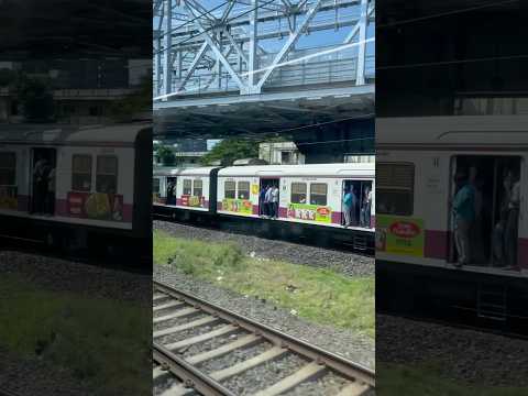 Mumbai Local Train #trainjourney #mumbailocaltrain #localtrainjourney #viralvideo #viralreels