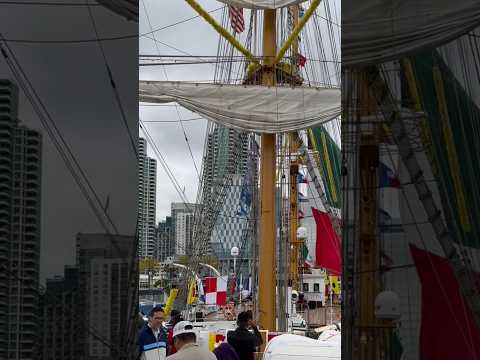 El cuahtemoc de México 🇲🇽 recorriendo el 🌍 ! ⛵️ ￼