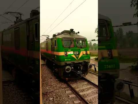 Wag9 Superfast Train Crossing#uniquetrainengines#indianrailways#train#viralvideo#shortsfeed#speed