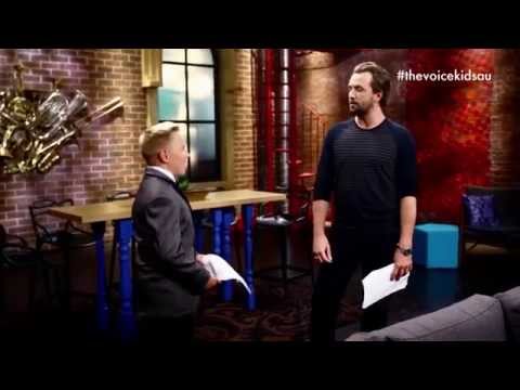 Robbie gets hosting tips from Darren | The Voice Kids Australia 2014