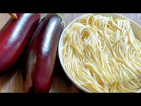 Eggplant and noodles are eaten together  and the whole summer will not be greasy. The hotter it is