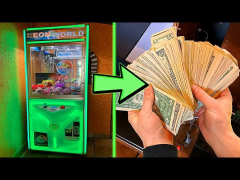 There Was Over $500 CASH In This Claw Machine!