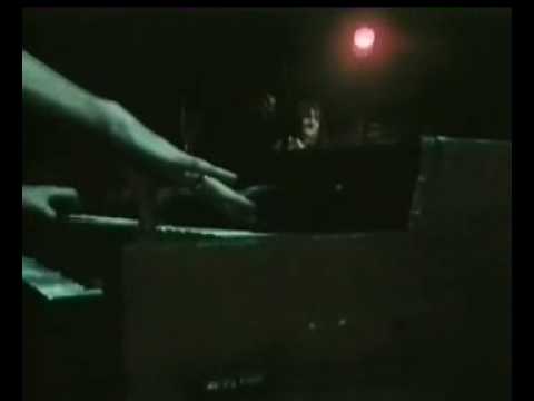 Keith Emerson plays Bach backwards on his Hammond!