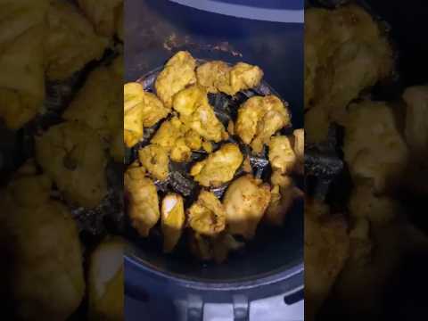 #chicken #food Cooking chicken in the air fryer!