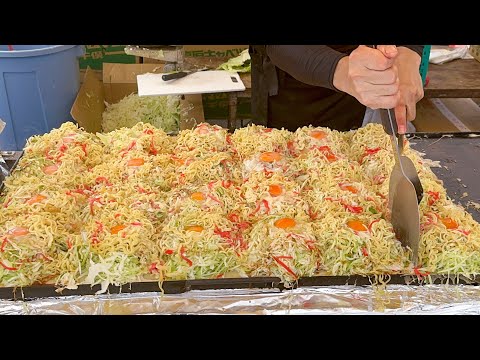 street food japan - hiroshima type okonomiyaki お好み焼き