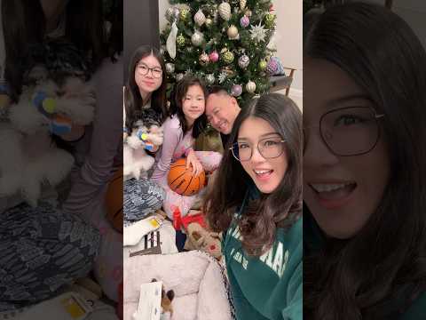 Boxing day! 🎄🎁 The happiest moment during the holiday🥰#family #christmas #unboxing #fun