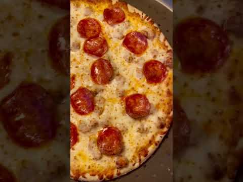 #pizza #frozenfood #sausage #pepperoni #cheesy #meal #foodlover #subscribenow #likesharesubscribe