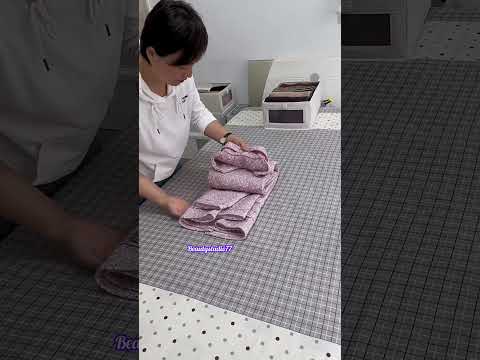 How to Stylishly Fold a Set of Thickened Pajamas #fashion #youtubeshorts #clothfolding #shorts