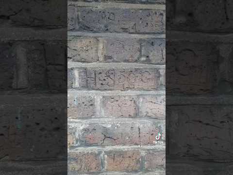 Mysterious carvings on a brick wall in Islington… 🤔 #london #history #mystery #londonhistory