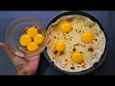 Cover the Eggs with Tortilla! Delicious Recipe in 5 minutes! Breakfast Idea with Eggs.