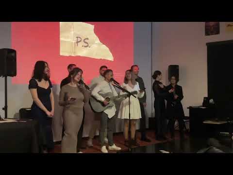 Молодые поэты Ташкента из команды Poetry Slam Uz