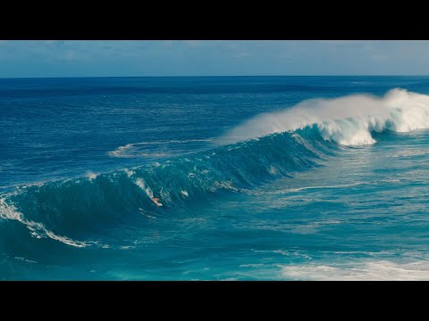 Big Dangerous Shorebreak in Hawaiʻi | Close up drone angels 4k