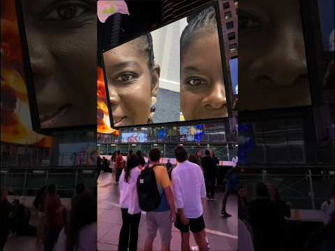 THEY WERE HAPPY TO SEE THIS AT TIME SQUARE NEW YORK #newyork #timesquarenightwalk #capcut