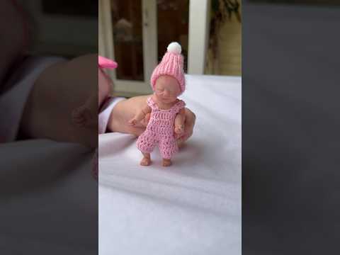 MINI DANCING BABY #dancingbaby #minisiliconebaby #rebornbaby #funnybaby #cutebaby #shorts