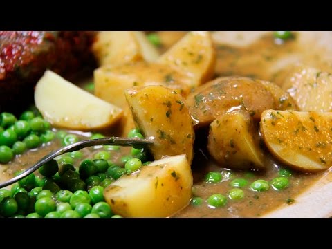 Delicious Vegan Gravy Recipe - easy & gluten-free too!