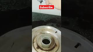 Gas stove cleaning #shorts #cleaning #kitchenhacks #kitchentips #gasstovecleaning #varshasharmavlog