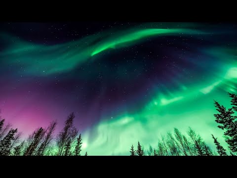 Northern Lights in real time / aurora borealis / Travel Video