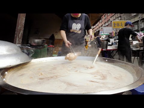 Amazing Shovel Cooking Skill / Sesame Oil Chicken Soup , Sticky Rice with Sesame Oil - Street Food