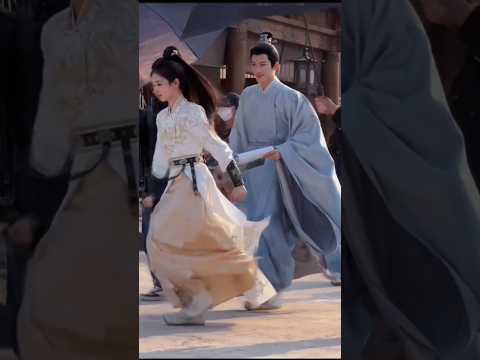 Wang Xingyue smiles as he watches BaiLu run 💕✨ #qingwufengming #bailu #白鹿 #王星越 #唐宫奇案之青雾风鸣 #青雾风鸣