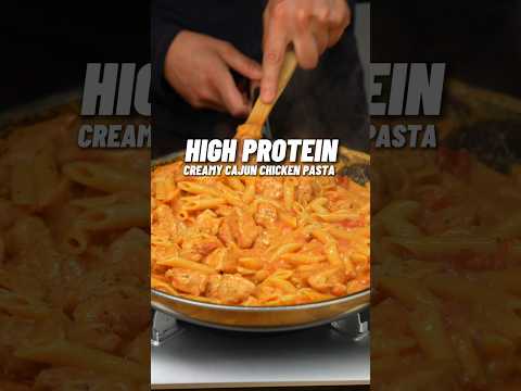 MOST DELICIOUS High Protein Creamy Cajun Chicken Pasta, ONLY 525 calories in One Pan! 🔥👨🏽‍🍳🥘