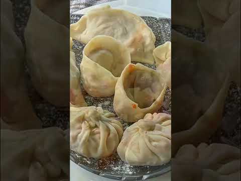 HOW TO WRAP DUMPLINGS #shorts #ytshorts #shortvideos #momos