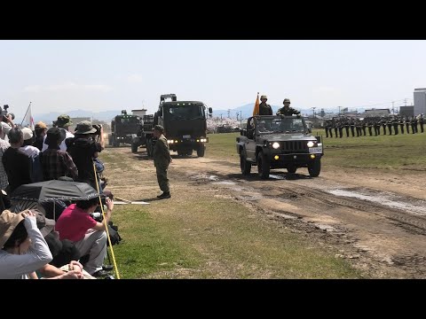 【4K】陸上自衛隊郡山駐屯地の観閲行進。ここは砲兵がメインなので車両は少なかった。