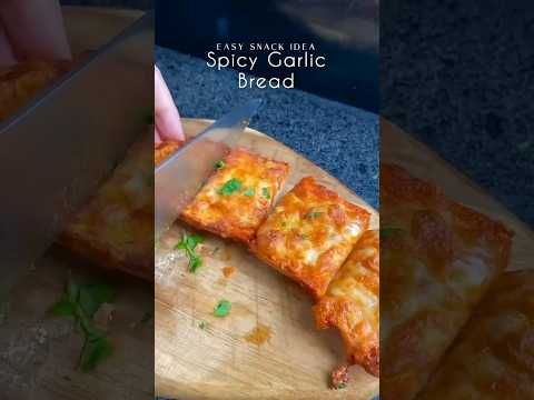 || Easy Spicy Garlic Bread Recipe || #shorts #viral #youtubeshorts #garlicbread #easyrecipe #food