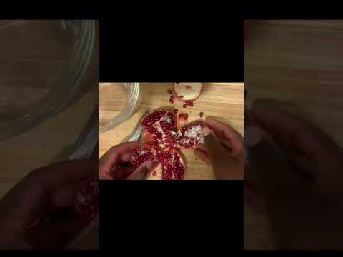 How to cut a pomegranate #fruit #pomegranate