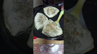 家庭版自制牛肉韭菜馅饼，滋滋冒油，香气扑鼻，一口气可以吃三个 #Food #Shorts #foodie