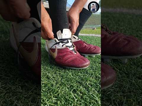 ASMR WEARING ANDRES INIESTA FOOTBALL BOOT #nikefootball #nikefootballboots #iniesta #nikectr360