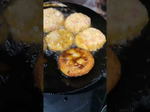 veg aalu bread tikki 😋#short#viral#reels #easyrecipe #song #shortvideo #tranding #healthyfood #tikki