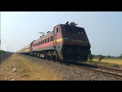 22738-Secunderabad Exp With Vijaywada Wap-4 Amazing Speed