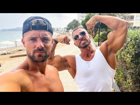 Teaching MIKE THURSTON How To Lift In IBIZA!