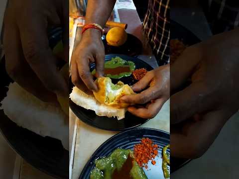 Delicious Cheese burst Vadapaav in  Nashik 😋 #cheeseburstvadapav #streetfood #nashikfood