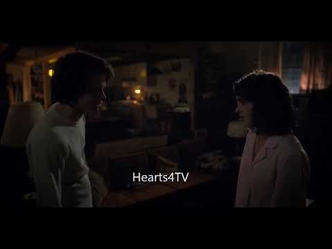 Stranger Things: Johnathan And Nancy Finally Kiss (HD)