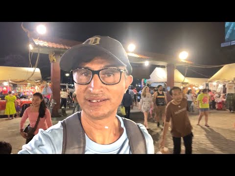 Phnom Penh Night Market Walk | Food, Music, Good Vibes