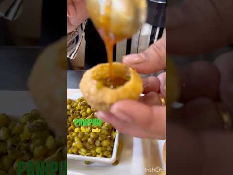 HOW TO EAT PANIPURI IN A PROPER WAY #panipuri  #vegetarian #Food #india #Mumbai #lunch