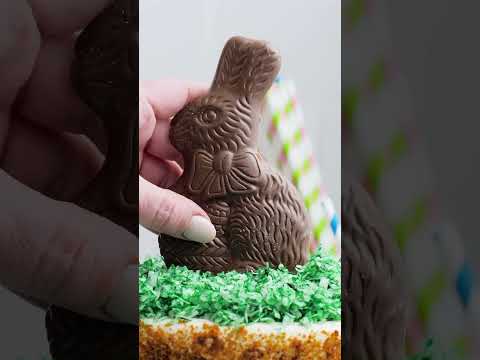 Easy Easter Bunny Cake Topper 🐰 (cute last-minute dessert idea for #Easter) #shorts