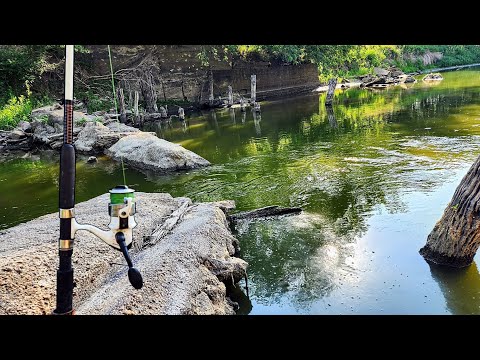 Drought Fishing a BROKEN ROCK DAM!! (Live bait)