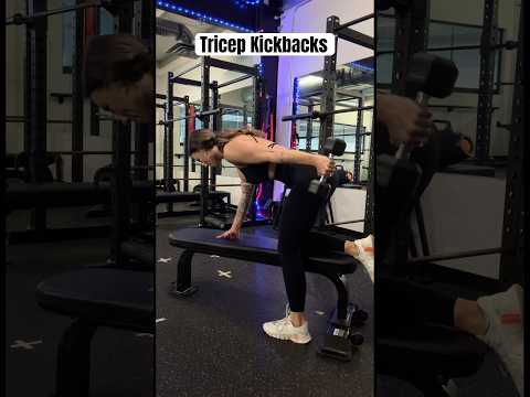 Dumbbell Tricep Kickbacks ✨ #triceps #tricepsworkout #workout #fitness