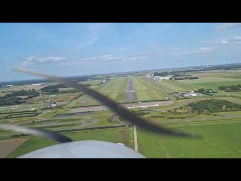 Aviation #103: Approach and landing at EHLE (Lelystad) with a Diamond Star.