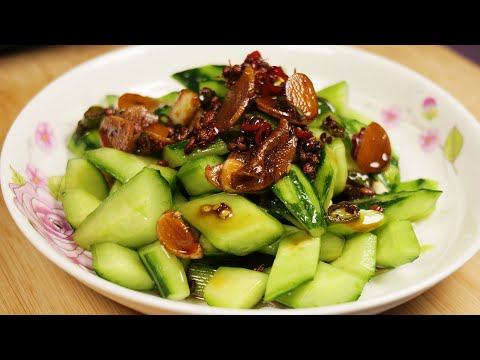 Husband eats mixed cucumbers from all over the world. He likes this very much. It's crunchy.