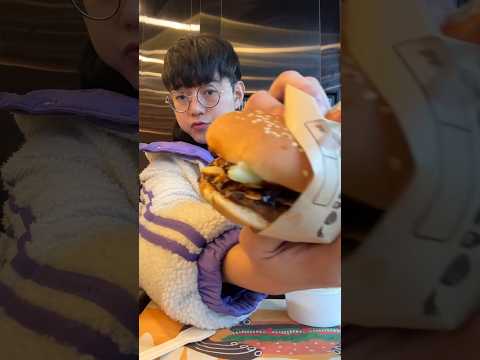 8.36$ Korean Burger King Cube Steak Burger #foodblogger #foodie #mukbang #asmr #koreafood