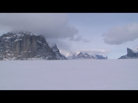 The walls "The Fin" and "The Great Cross Pillar" - Sam Ford Fiord 2010 expedition