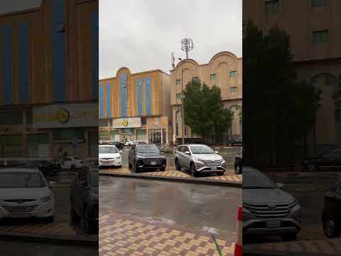 Heavy Rain 🌧️ with wind #alkhobar #shorts